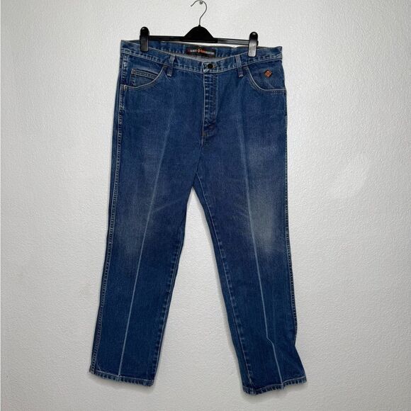 Men’s Wrangler FR Jeans Size 40 X 32 - Picture 1 of 8